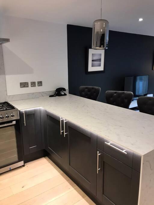 Apartment New Town House With *free Allocated Parking* Brighton